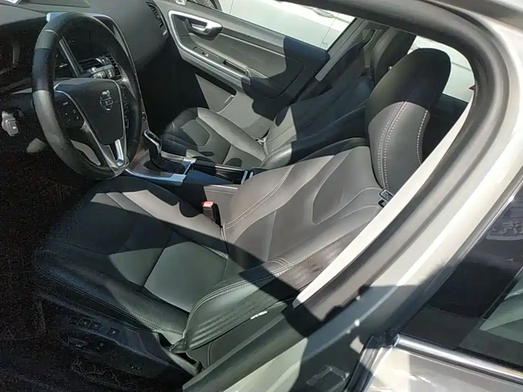Volvo XC60 — миниатюра 15