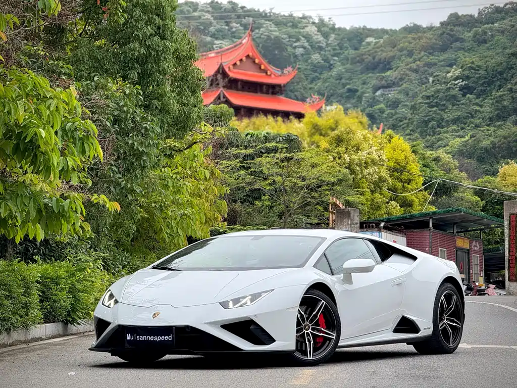 Lamborghini Huracán 2021