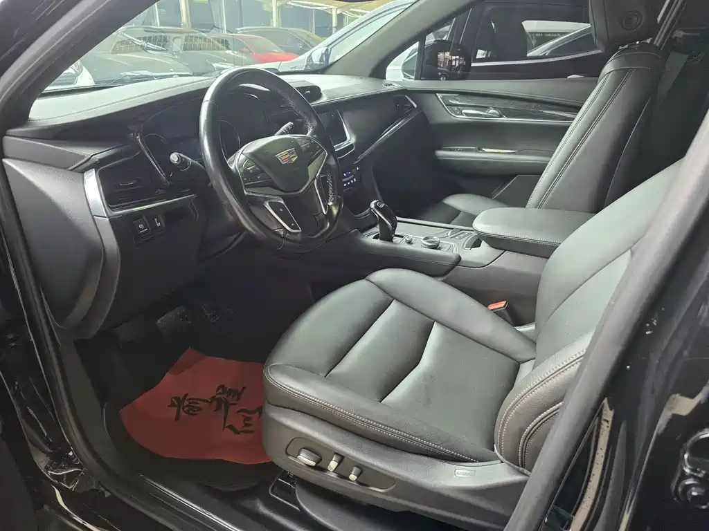 Cadillac XT5 — миниатюра 8