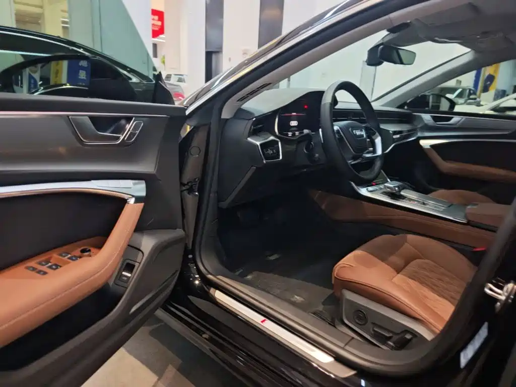 Audi A7L — миниатюра 16