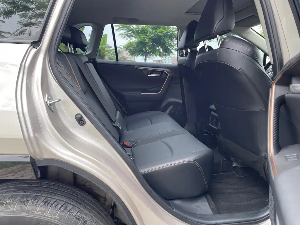 Toyota Wildlander 2.0L CVT 2WD Urban Edition, фото 15
