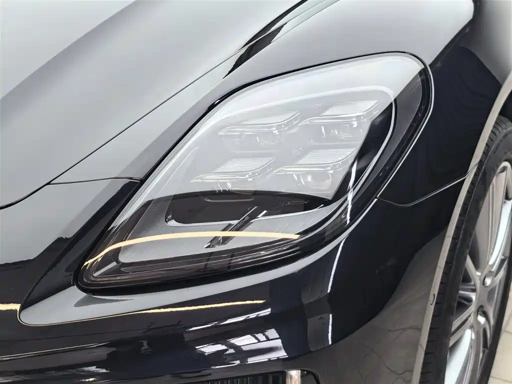 Porsche Panamera — миниатюра 9