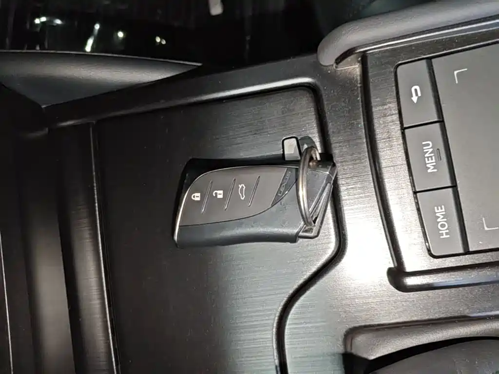 Lexus ES 2021 200