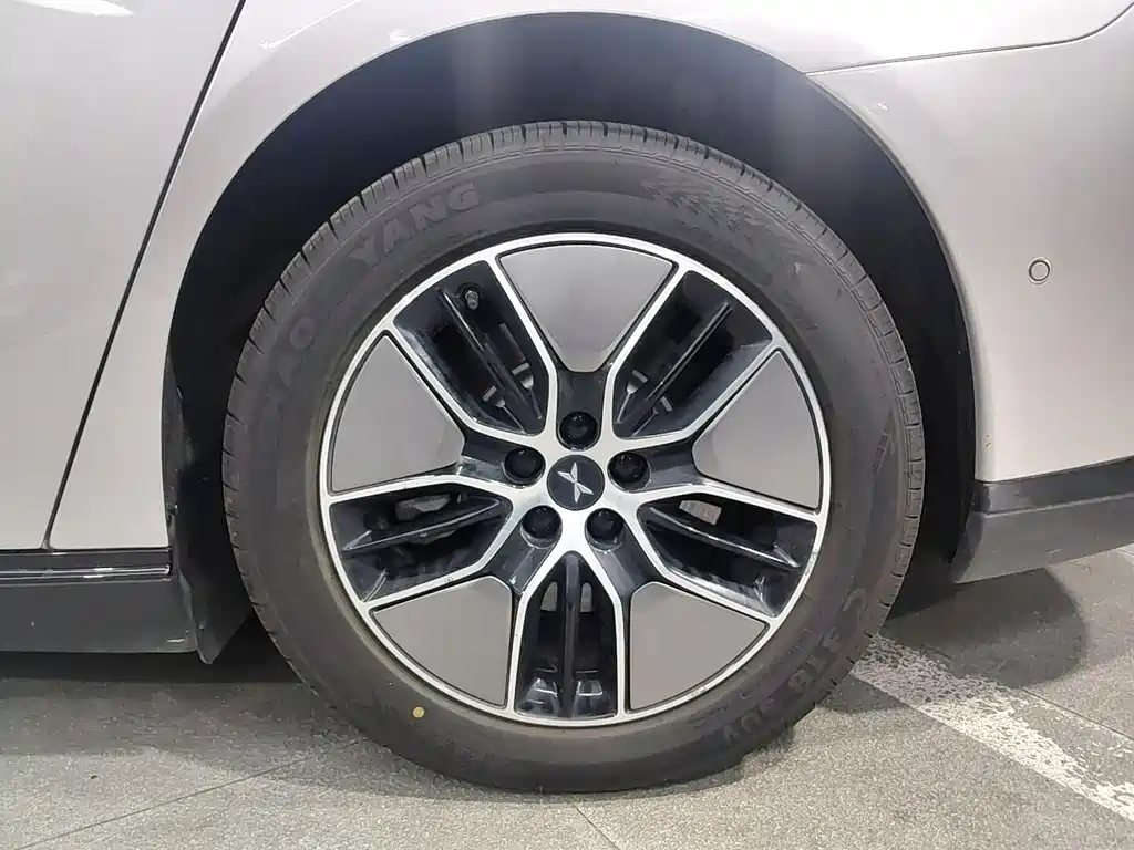 XPeng P7 — миниатюра 16