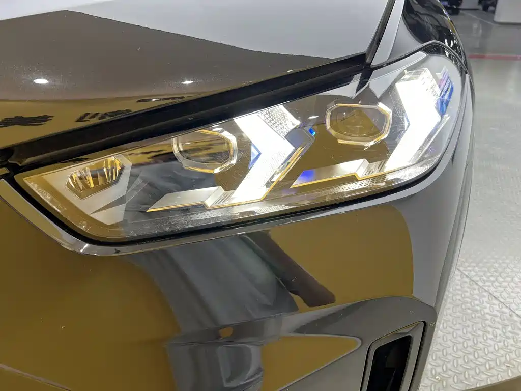BMW X5 — миниатюра 8