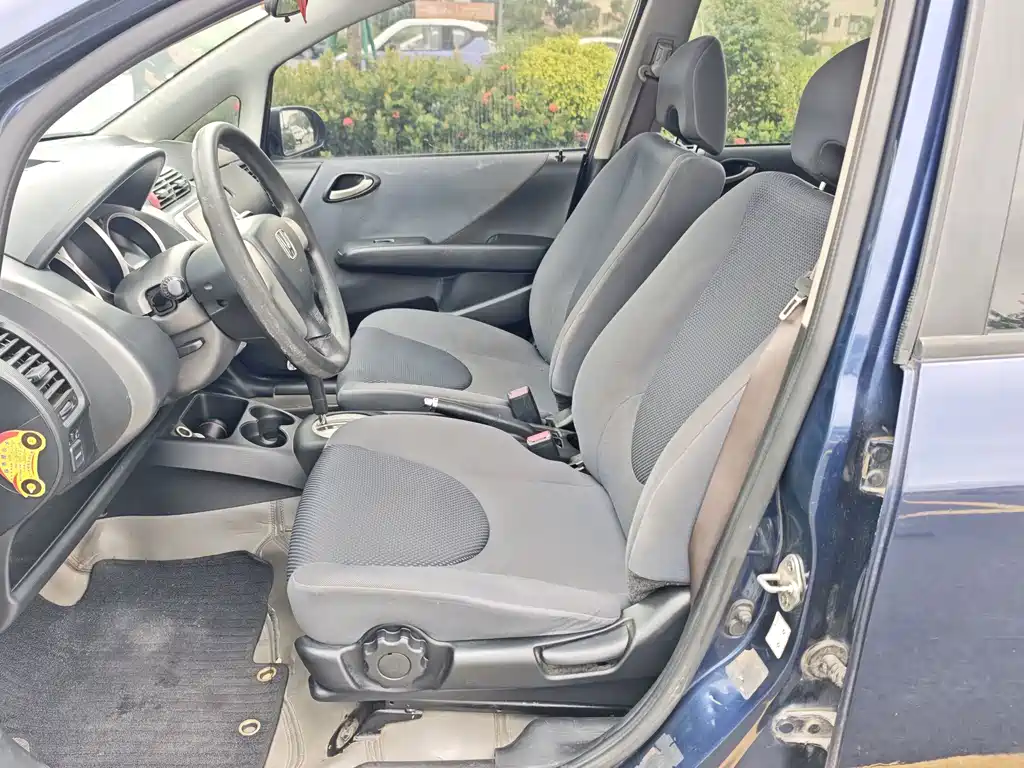 Honda Fit — миниатюра 12