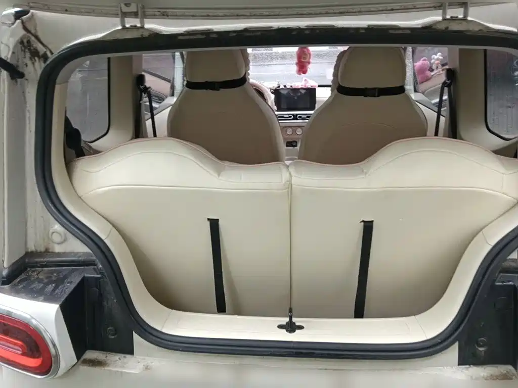 Wuling MINIEV — миниатюра 20