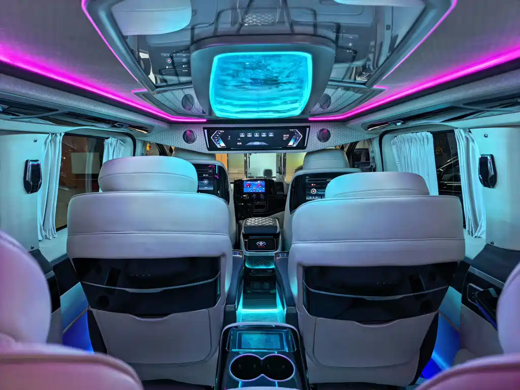 Toyota Hiace — миниатюра 7