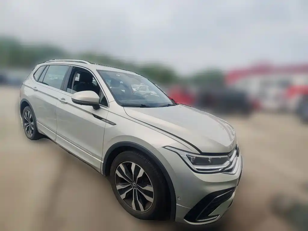 Volkswagen Tiguan L — миниатюра 6