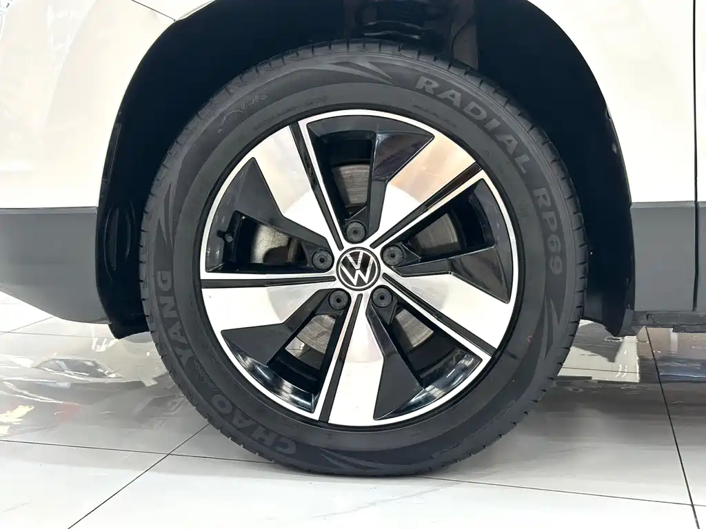 VOLKSWAGEN TUYUE