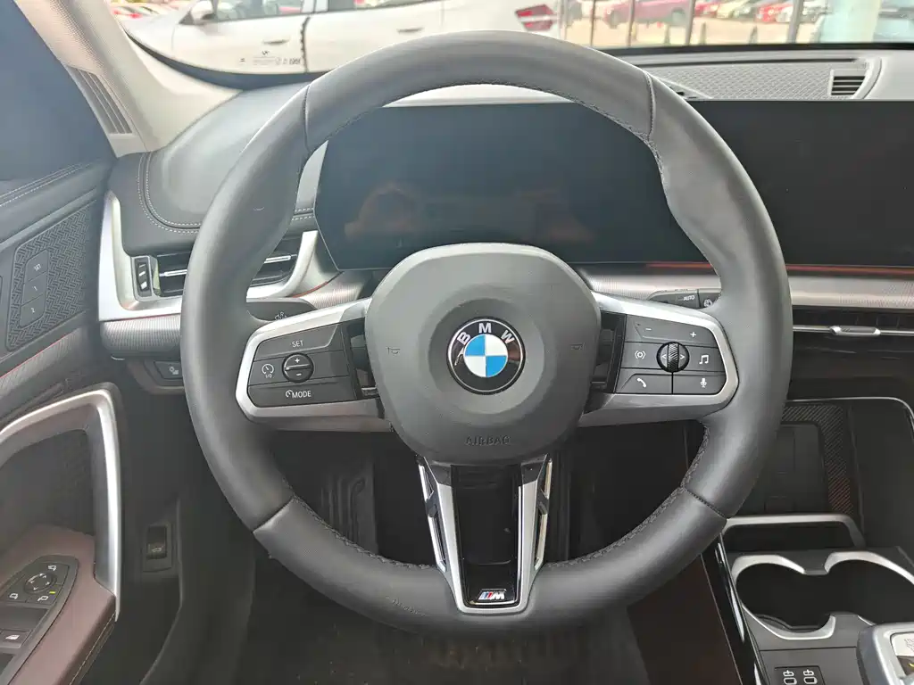 BMW X1 2024 sDrive25Li M Sport