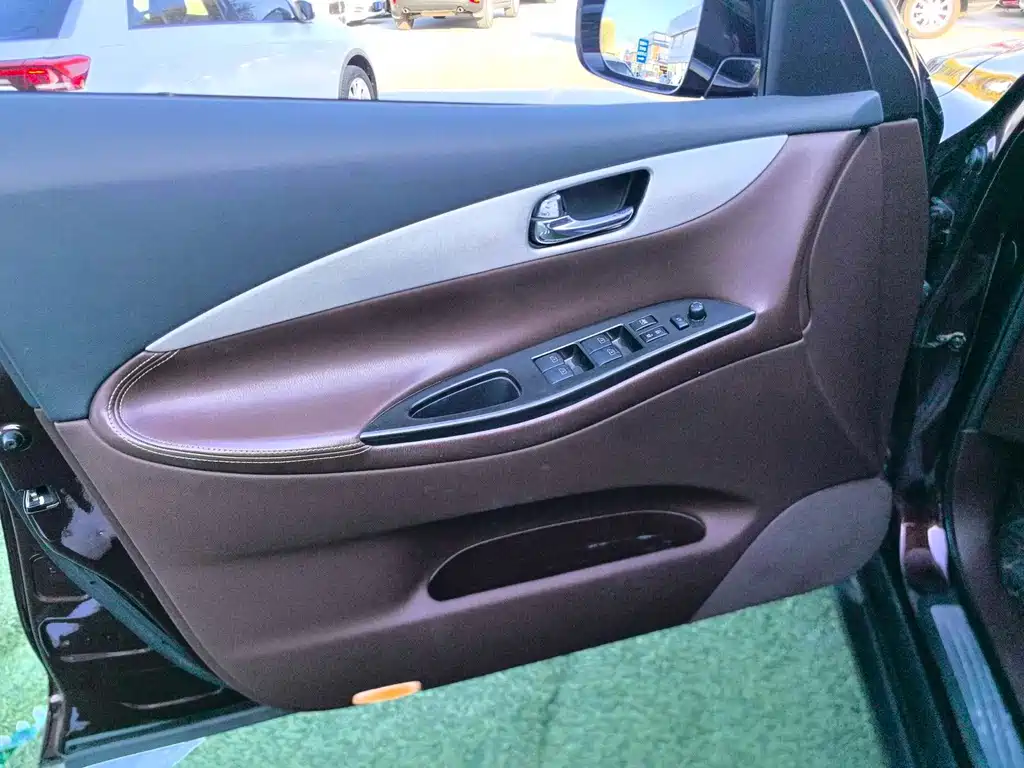 Infiniti QX50 — миниатюра 13