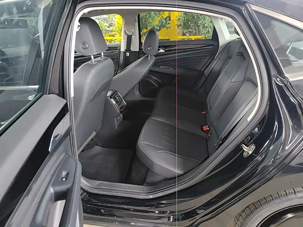 Volkswagen Passat — миниатюра 13