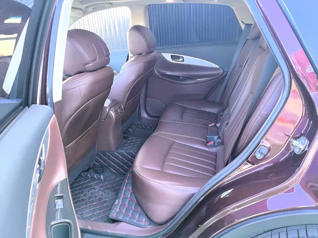 Infiniti QX50 — миниатюра 14