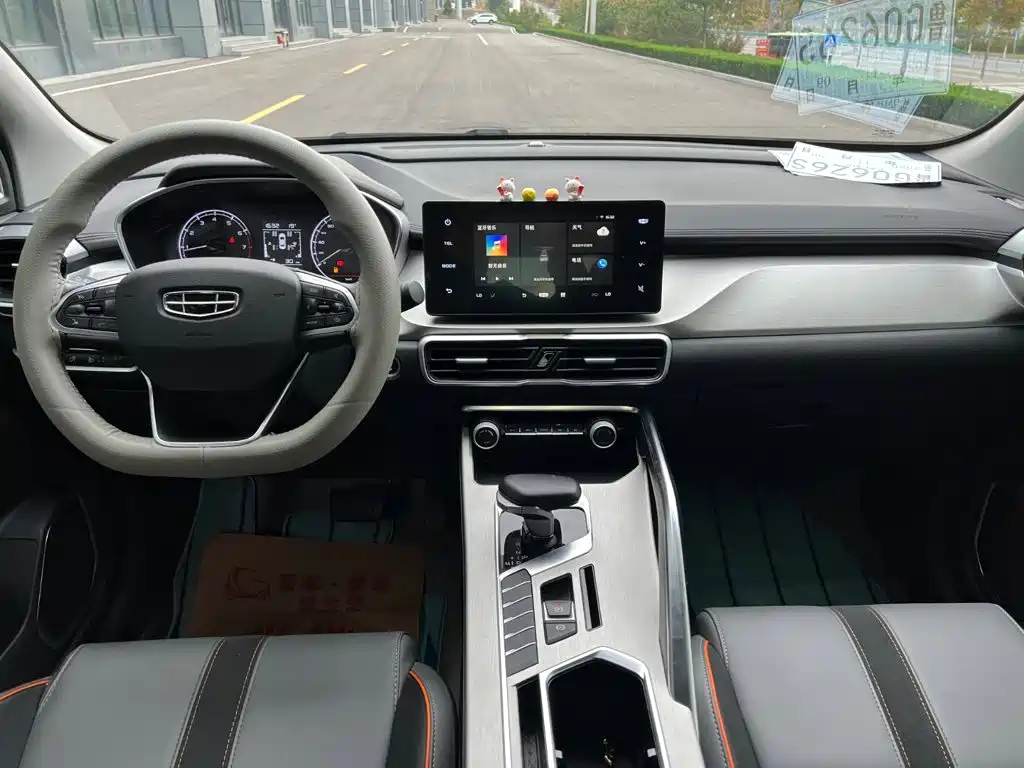 Geely Binyue — миниатюра 8