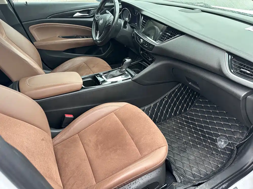 Buick Regal — миниатюра 12
