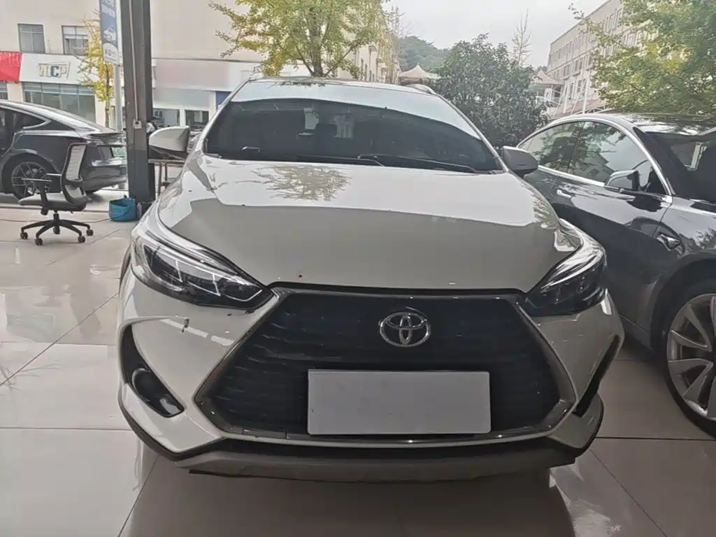 Toyota Yaris L — миниатюра 3