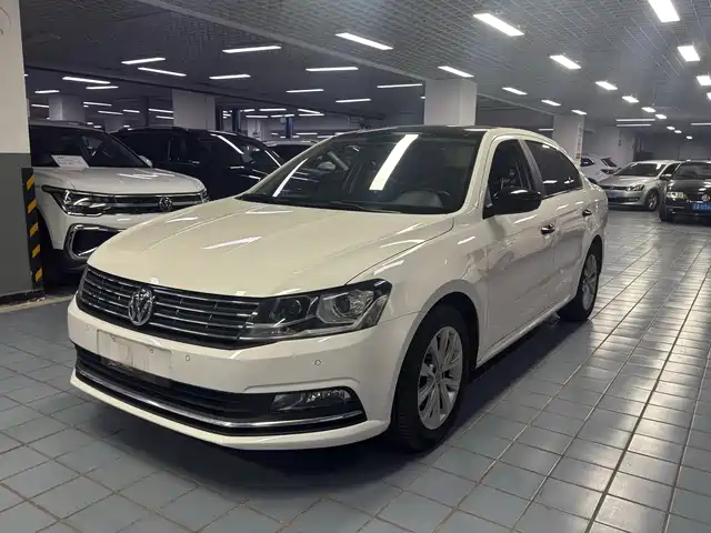VOLKSWAGEN LAVIDA 2017