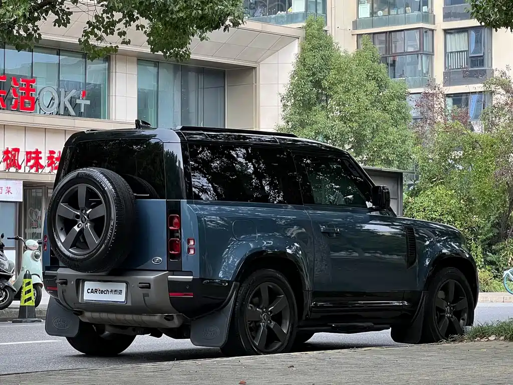 Land Rover Defender — миниатюра 5