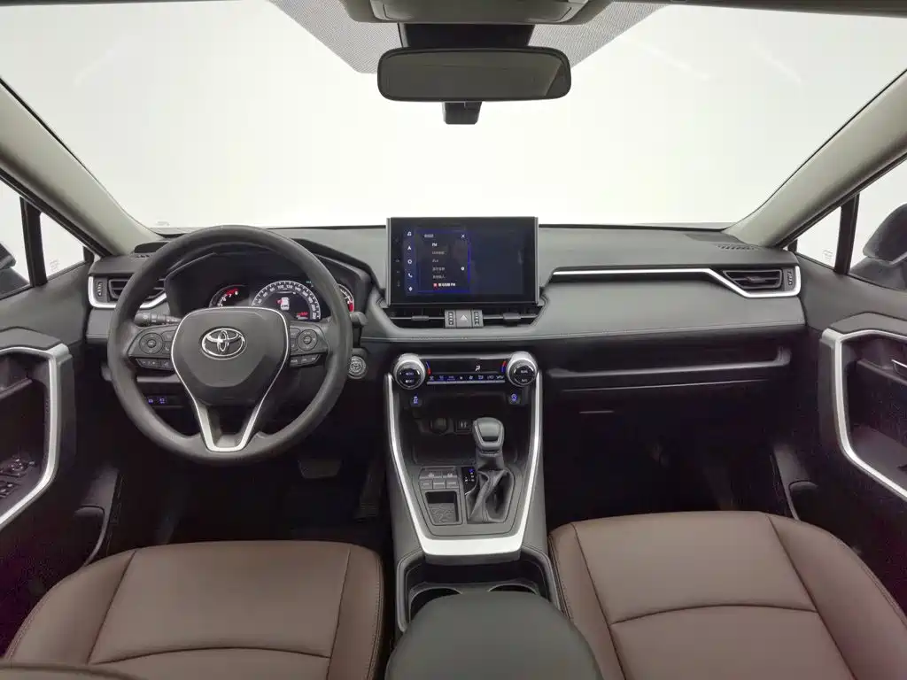 Toyota RAV4 — миниатюра 5