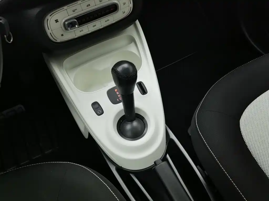 smart Smart Fortwo — миниатюра 13