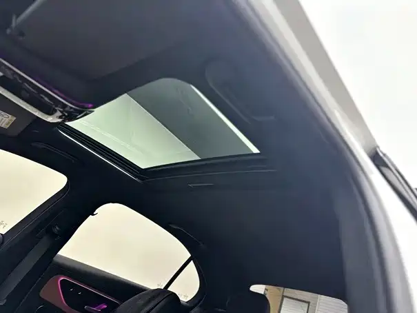 Mercedes-Benz C-Class — миниатюра 11