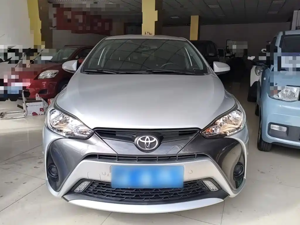Toyota Yaris L — миниатюра 3