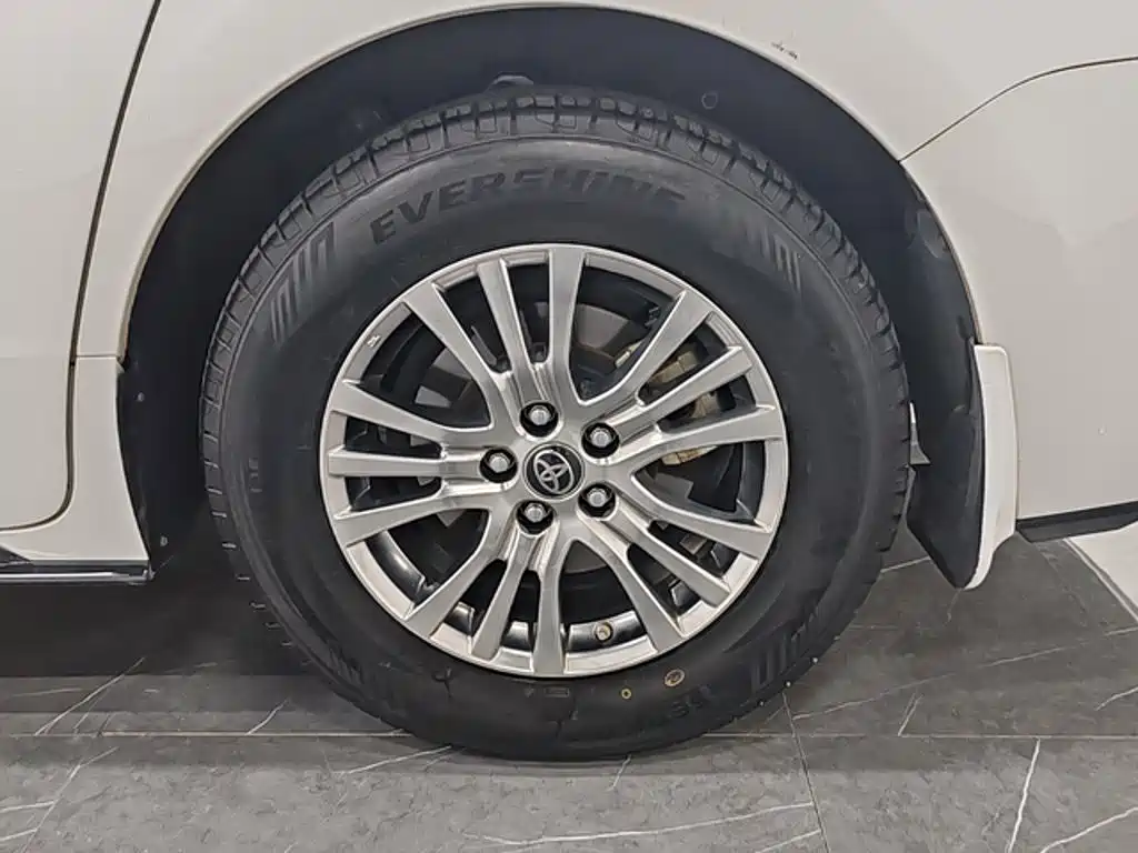 Toyota Sienna — миниатюра 17