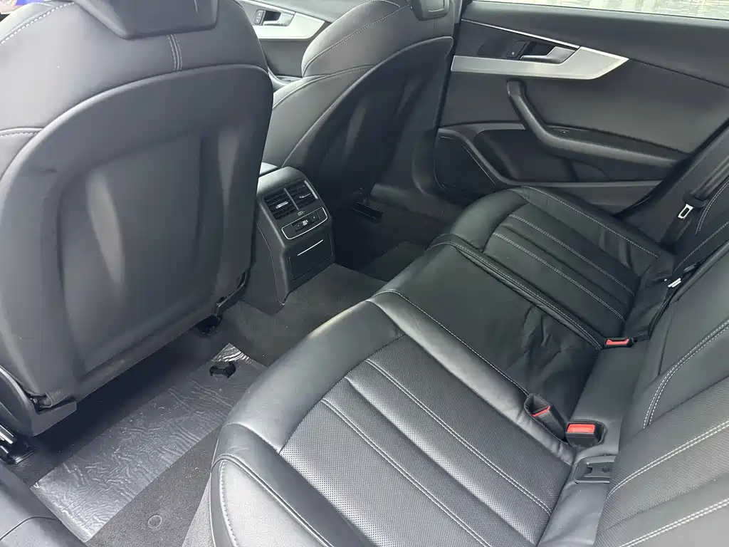 Audi A4L — миниатюра 6