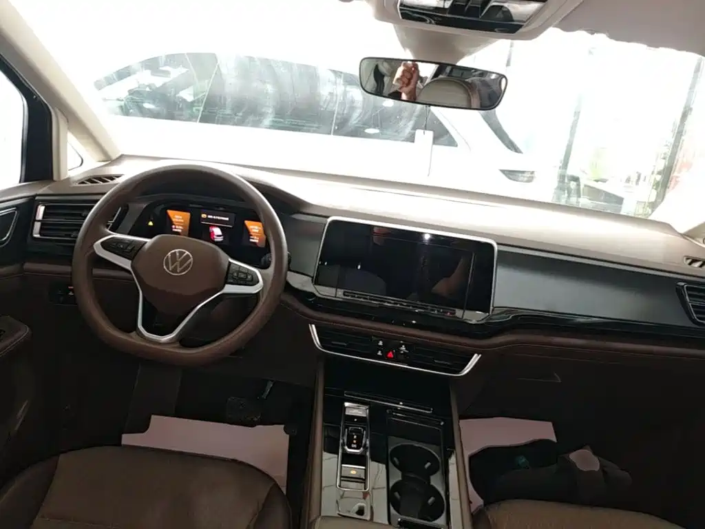 Volkswagen Viloran — миниатюра 10