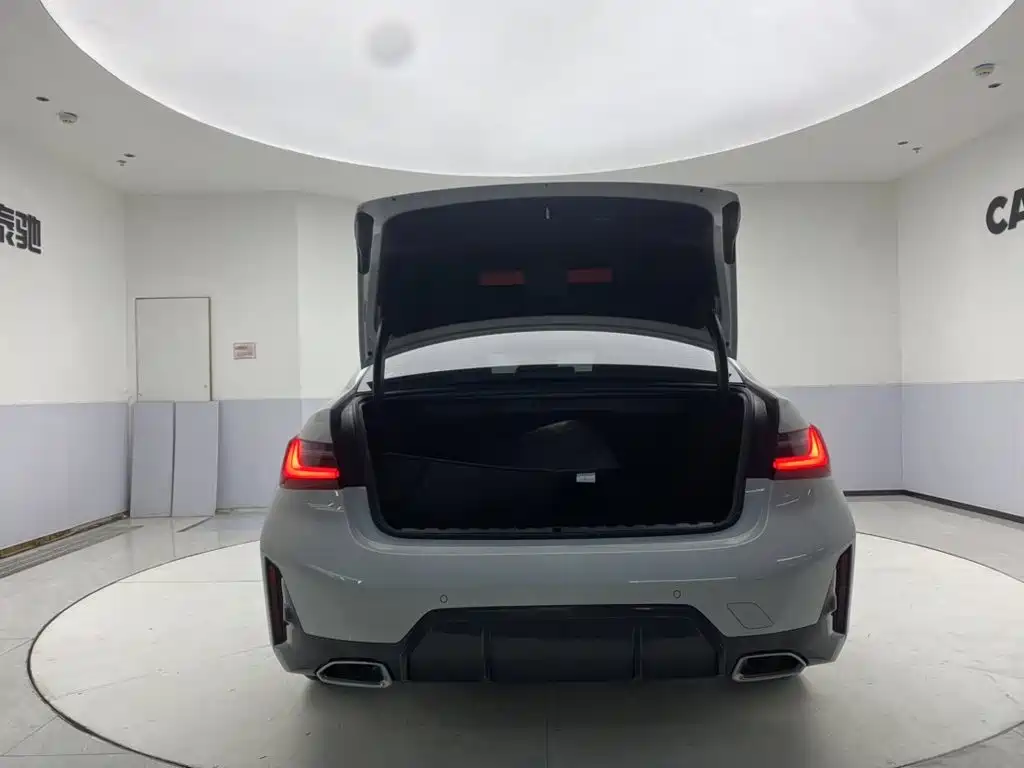BMW 3 Series — миниатюра 29