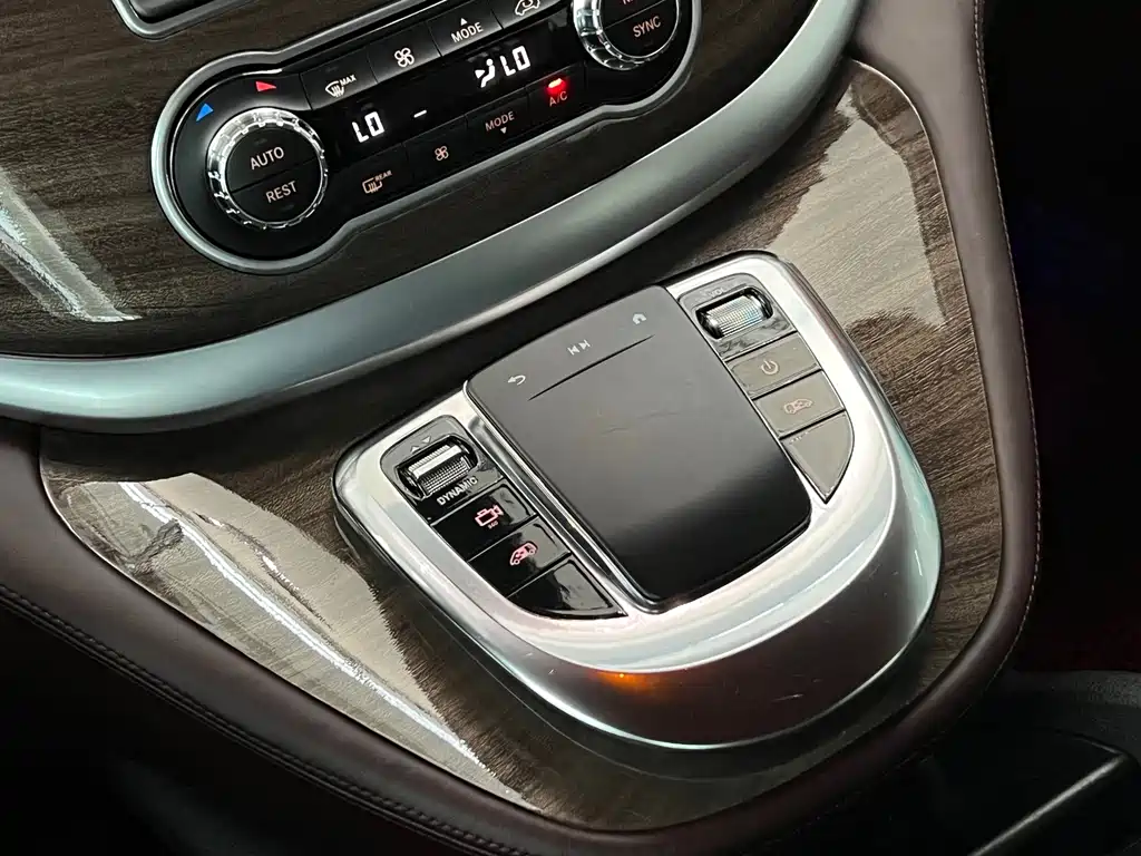Mercedes-Benz Vito — миниатюра 18