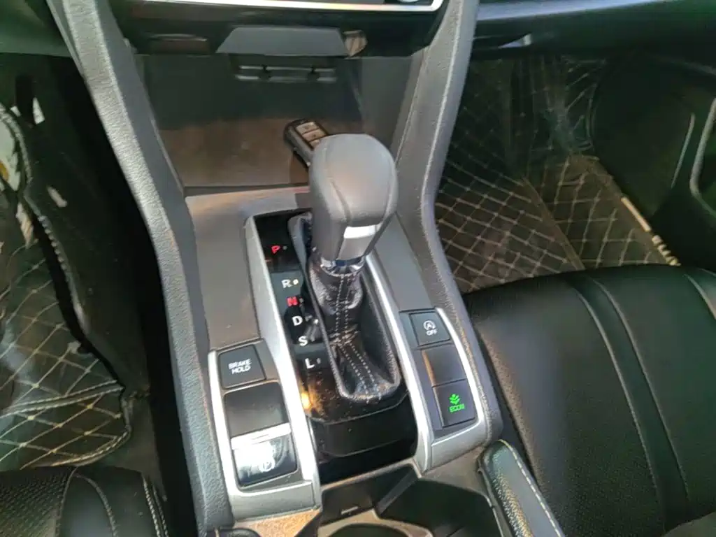 Honda Civic — миниатюра 10