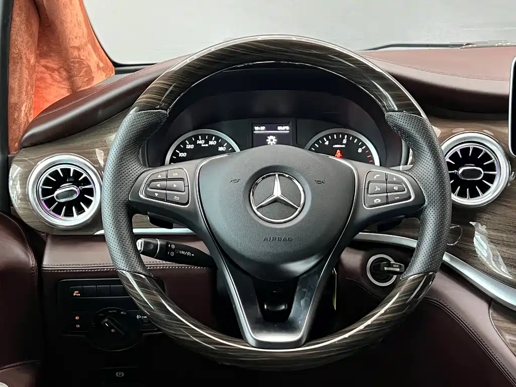 Mercedes-Benz Vito — миниатюра 16