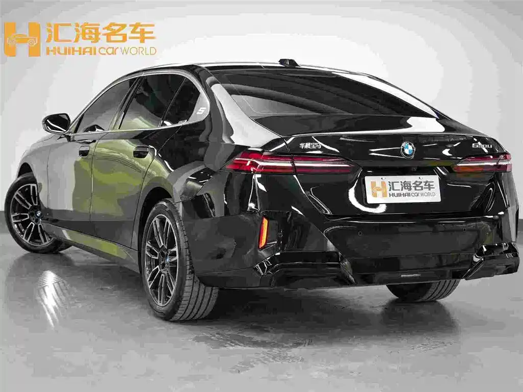 BMW 5 Series — миниатюра 5