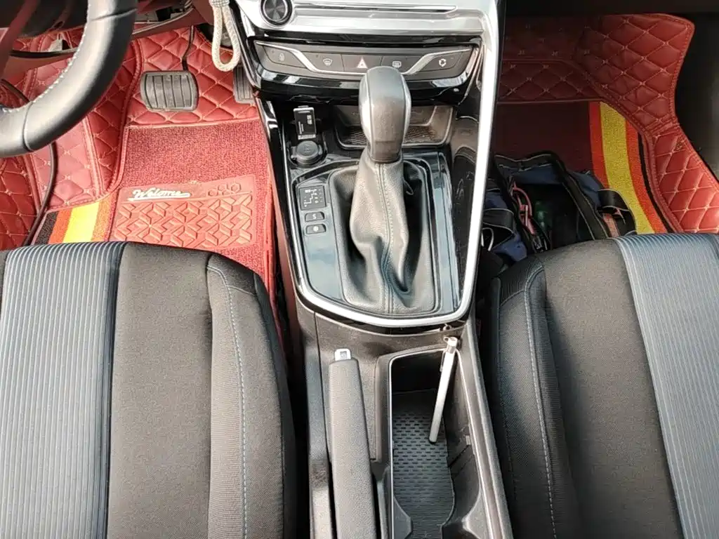 Peugeot 308 — миниатюра 14