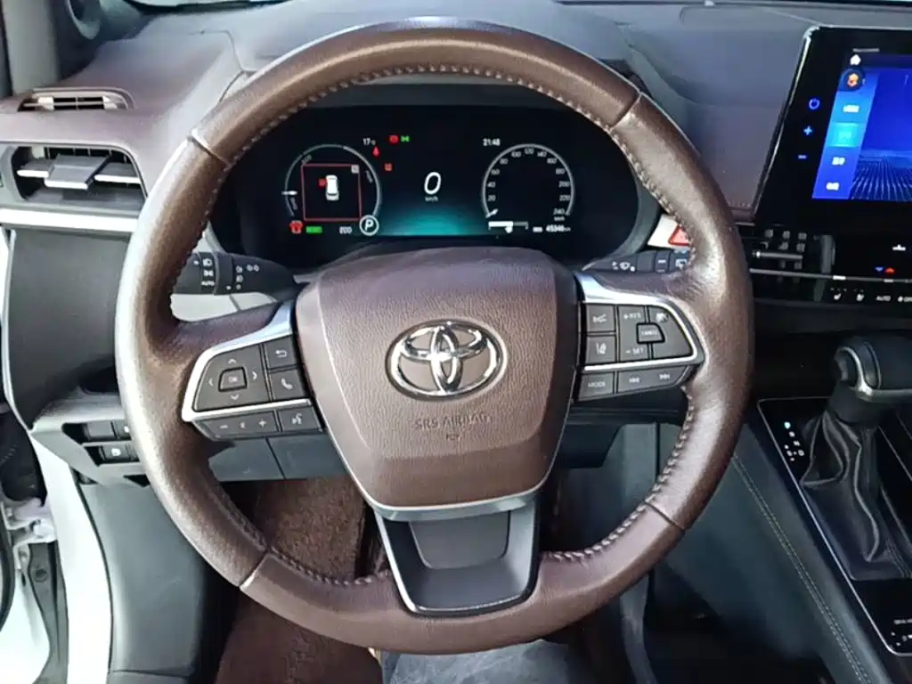 Toyota Sienna — миниатюра 11