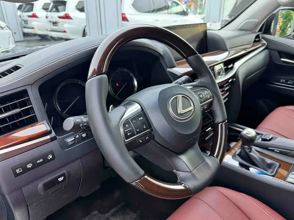 Lexus LX 2019 570 Luxury