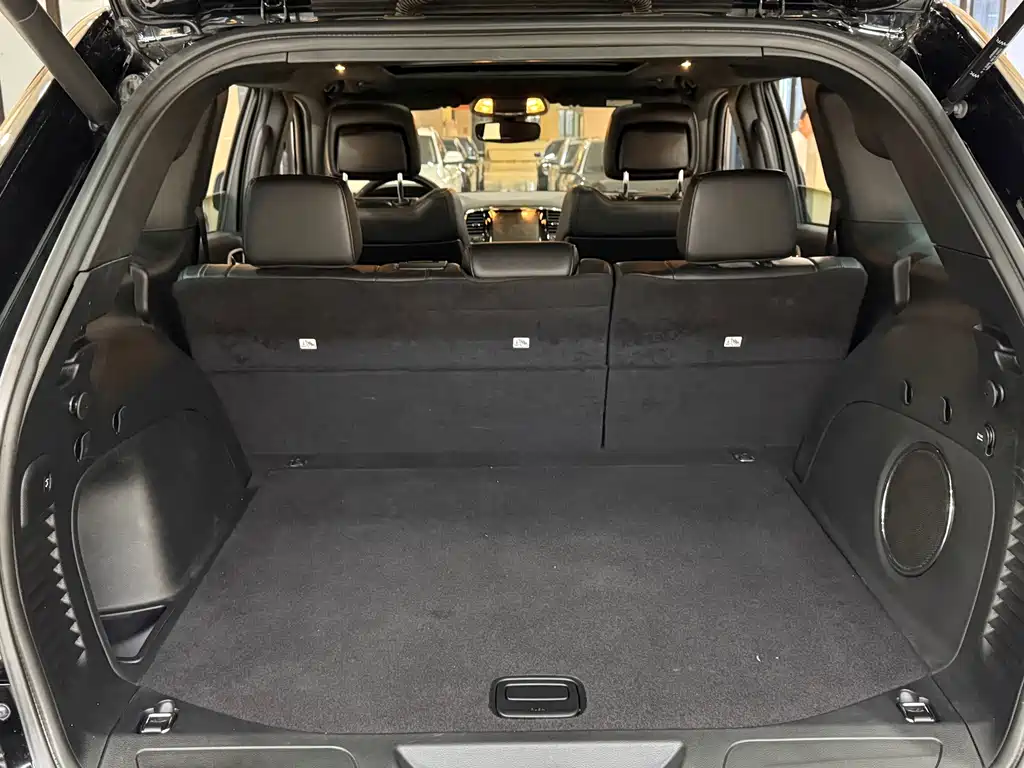 Jeep Grand Cherokee (Import) — миниатюра 19