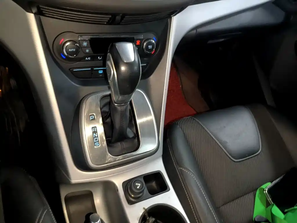 Ford Kuga — миниатюра 14