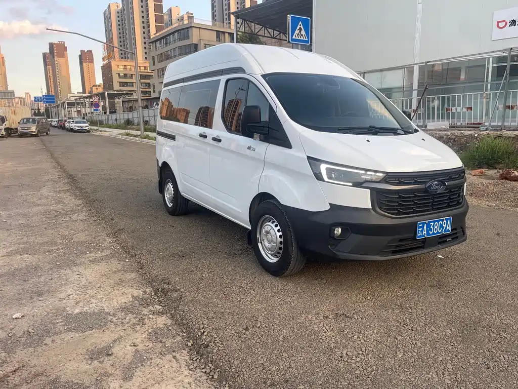 Ford Transit — миниатюра 3