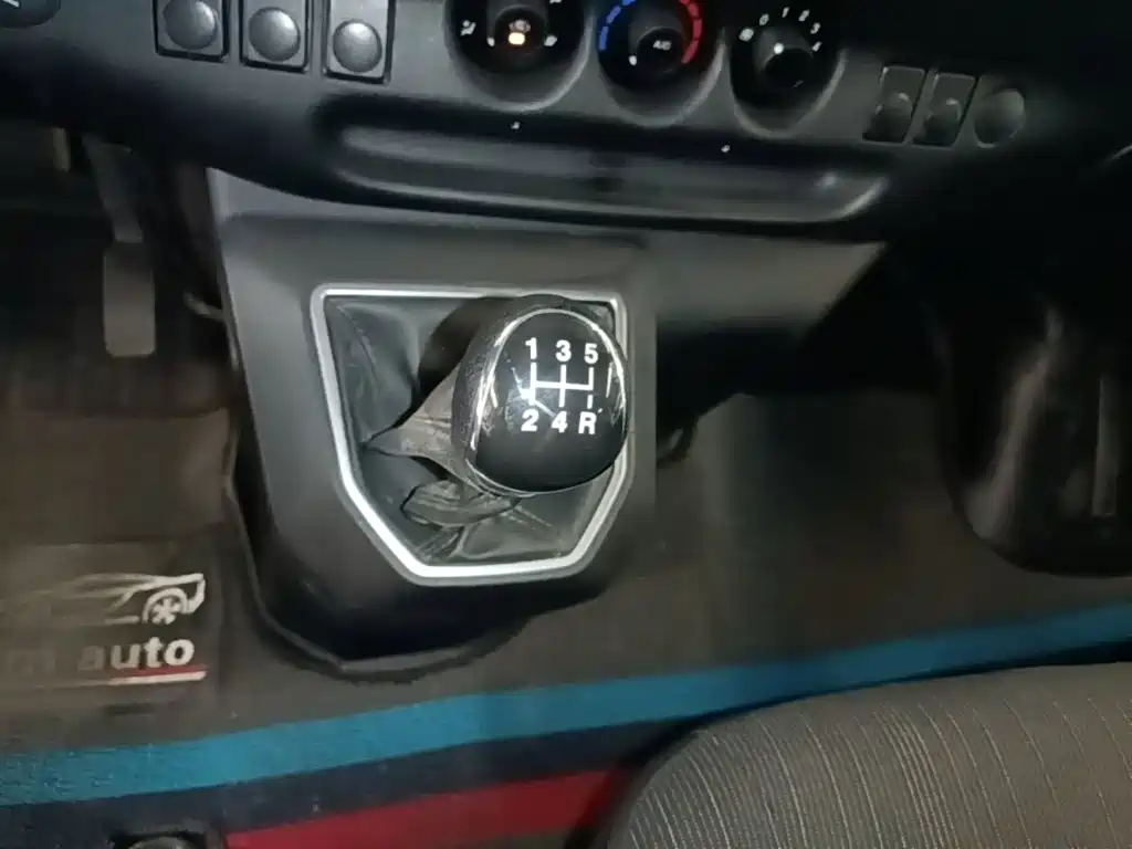 JMC Tesla — миниатюра 14