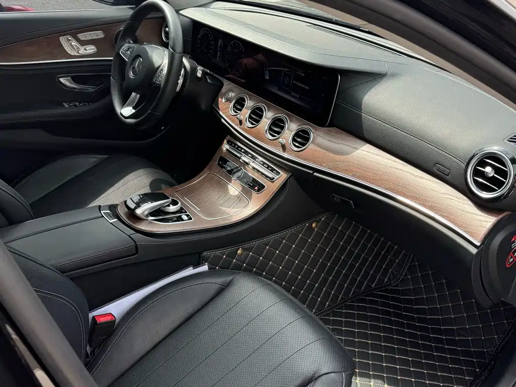 Mercedes-Benz E-Class — миниатюра 10