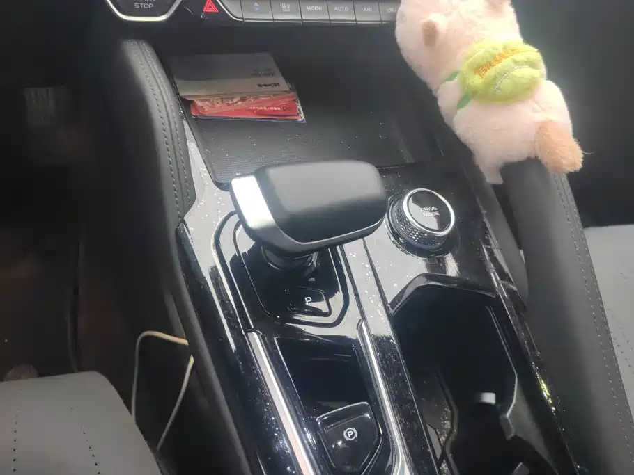 Geely Xingyue L — миниатюра 16