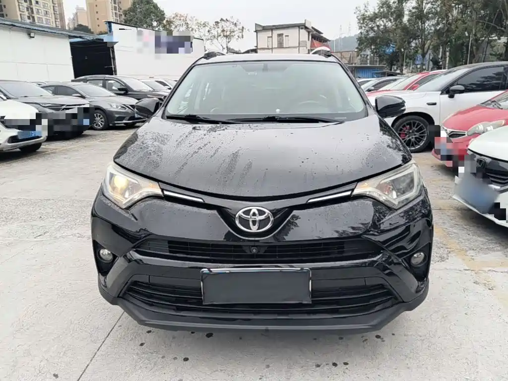 Toyota RAV4 — миниатюра 3