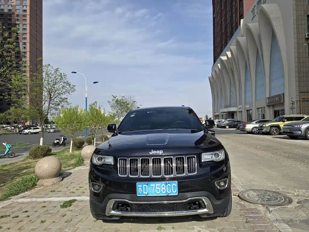 Jeep Grand Cherokee (Import) 2016