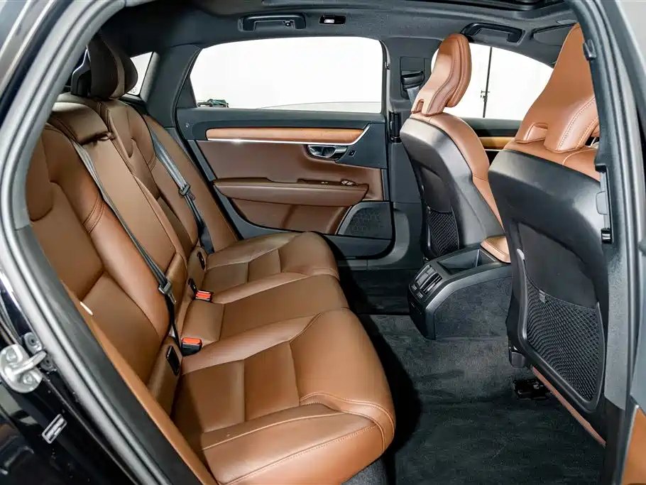 Volvo S90 — миниатюра 20