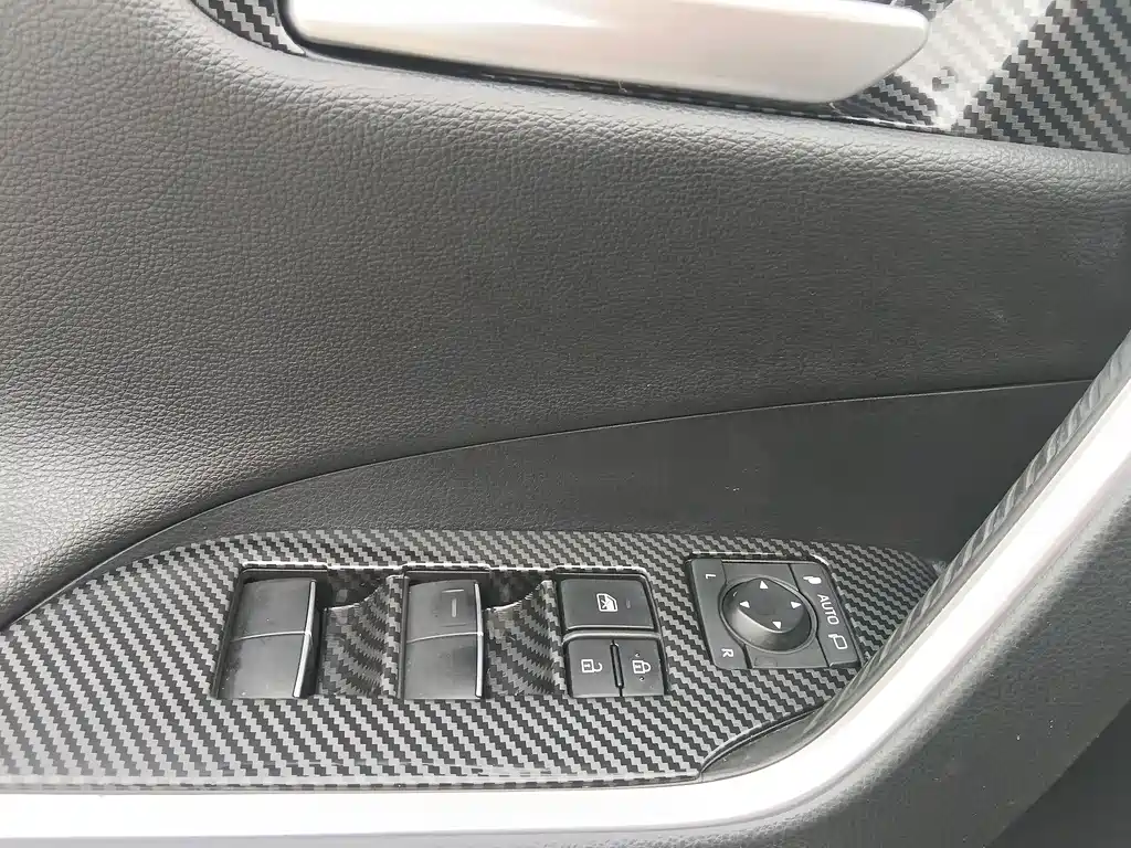 Toyota Wildlander — миниатюра 14