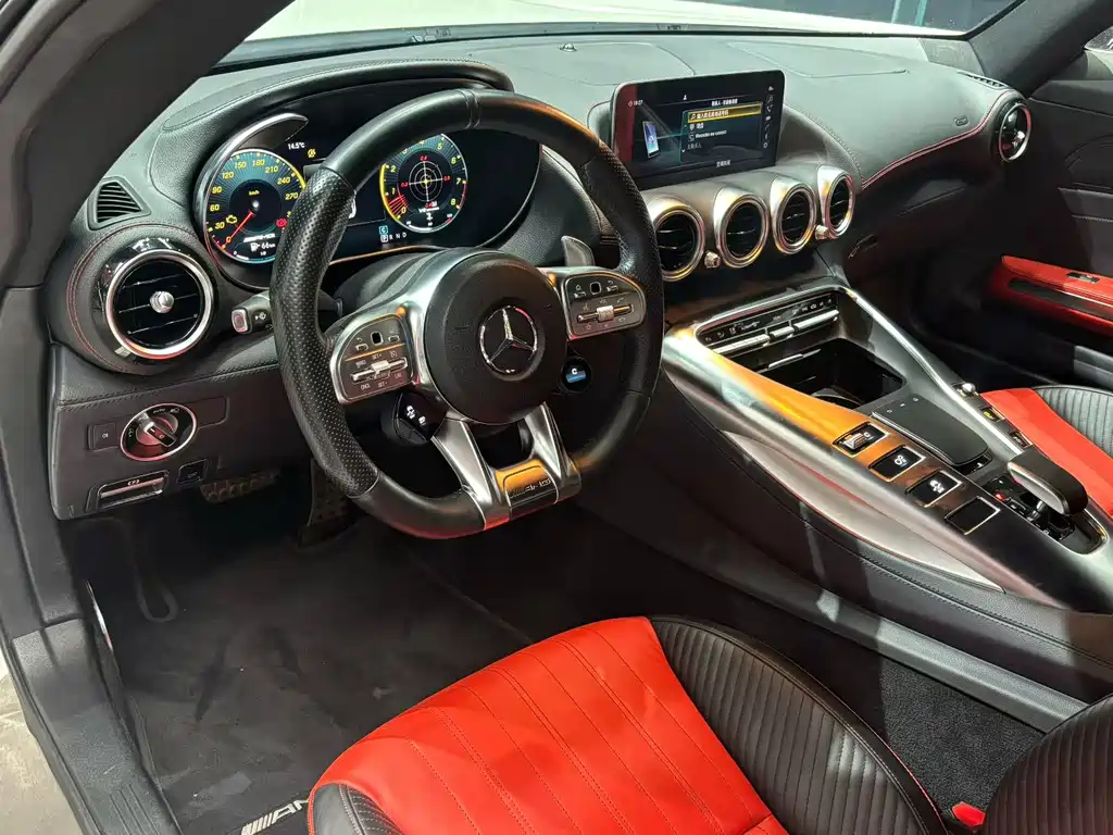 MERCEDES-BENZ AMG GT