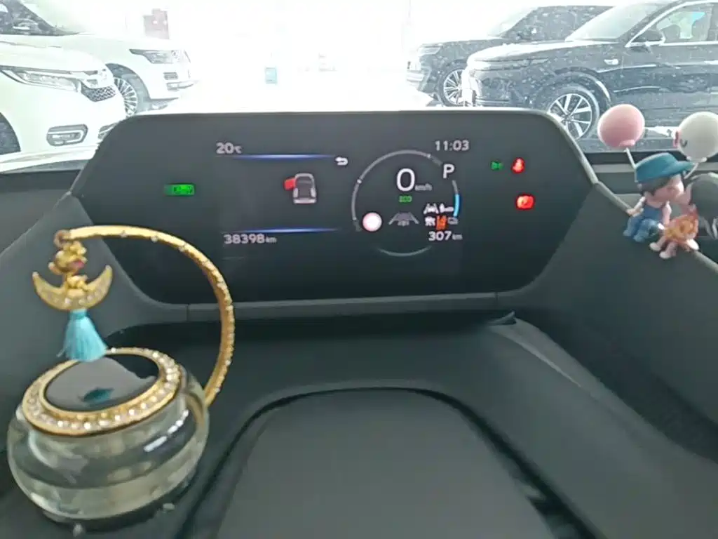 Toyota bZ4X — миниатюра 12